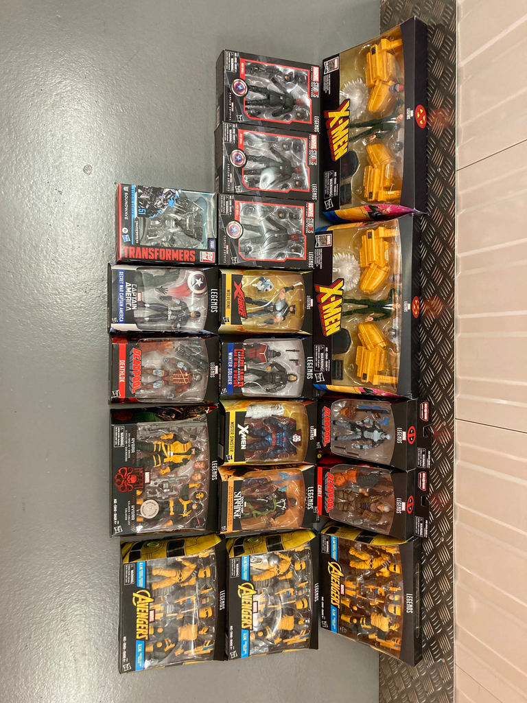 Reserved Marvel Legends Bundle for Giulio Montagner